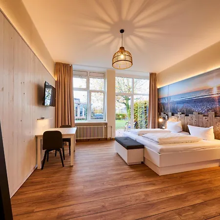 מלון Wangerland 4*
